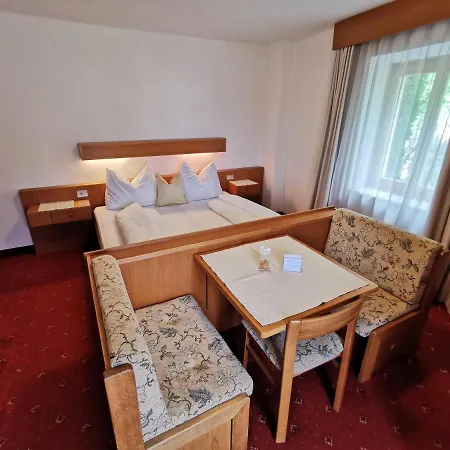 Active Prairerhof Guest house Schenna